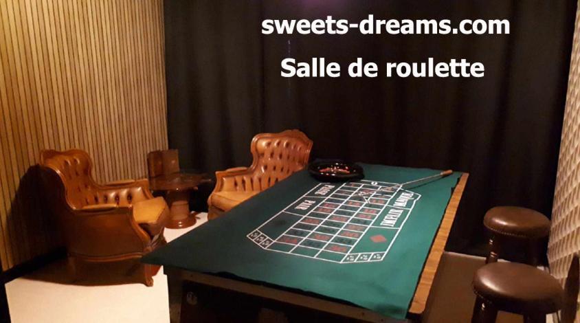 SWEETS-DREAMS-Amiens-Picardie-insolite-balneo-week-end-amoureux Contoire Extérieur photo